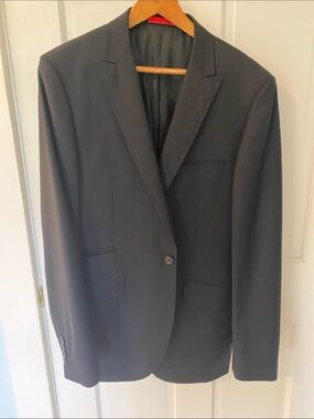 Men's Tailored Black Single-Button Suit Jacket